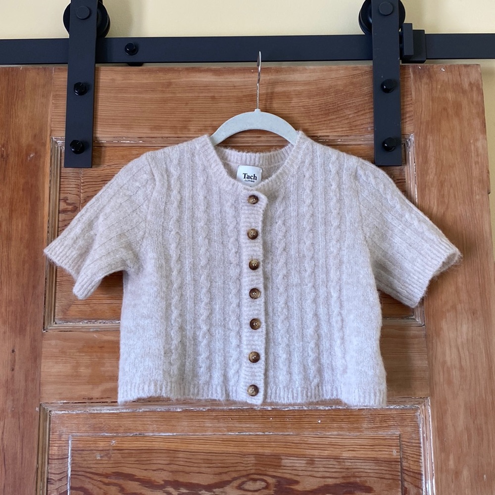 Cropped wool cardigan